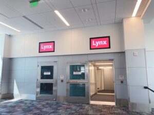 LynxAirの搭乗口